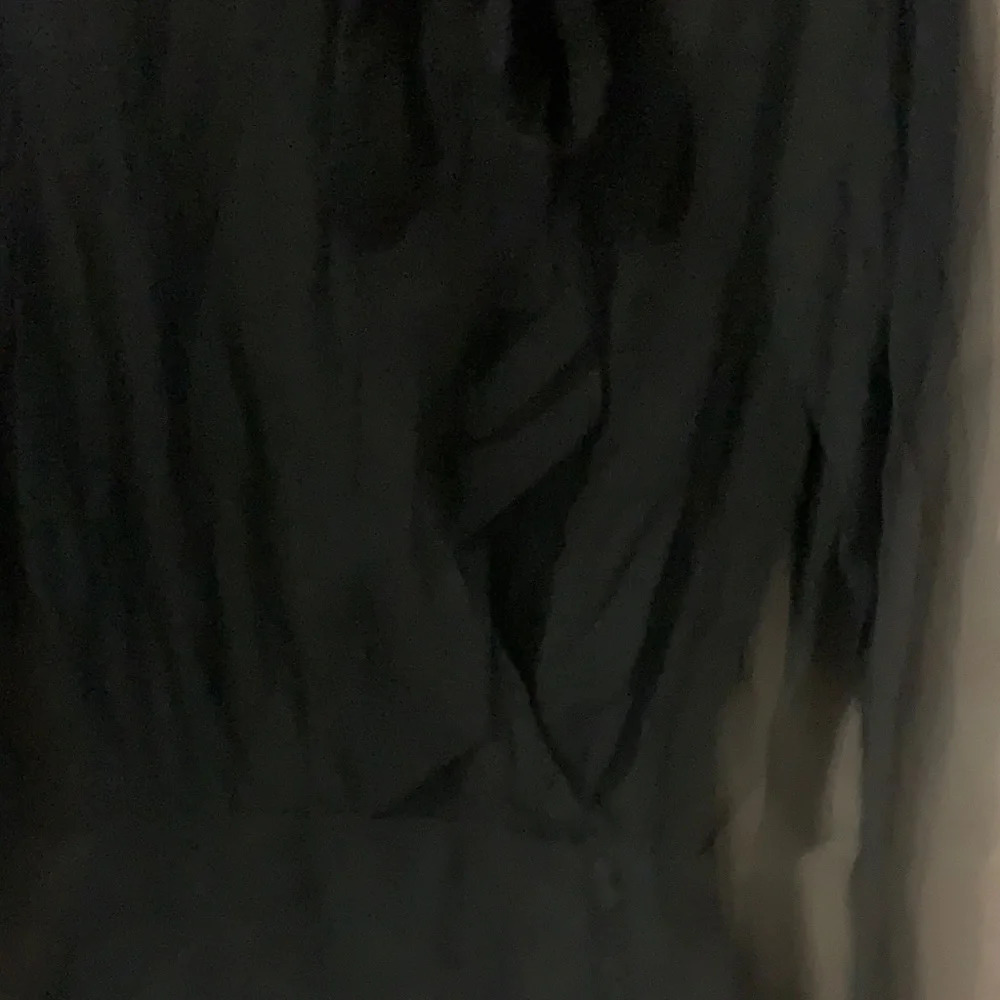 Chic Long Sleeve Black Dress - Picture 3 of 5
